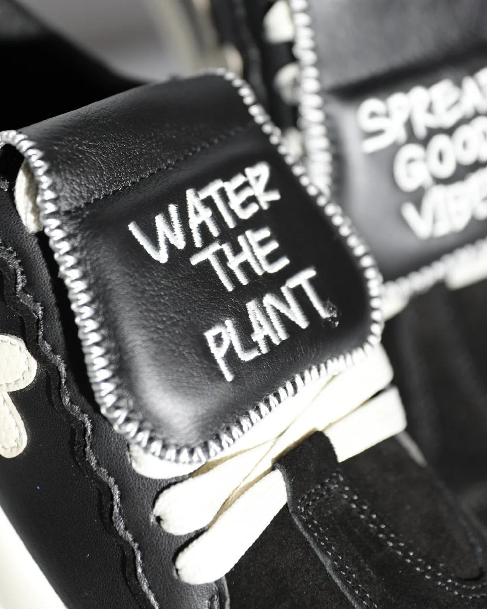 "GHOST" Vintage Kicks | Black