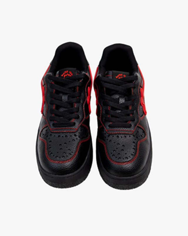 “BLAZE” 日本限定 GOAT キックス | ブラック レッド